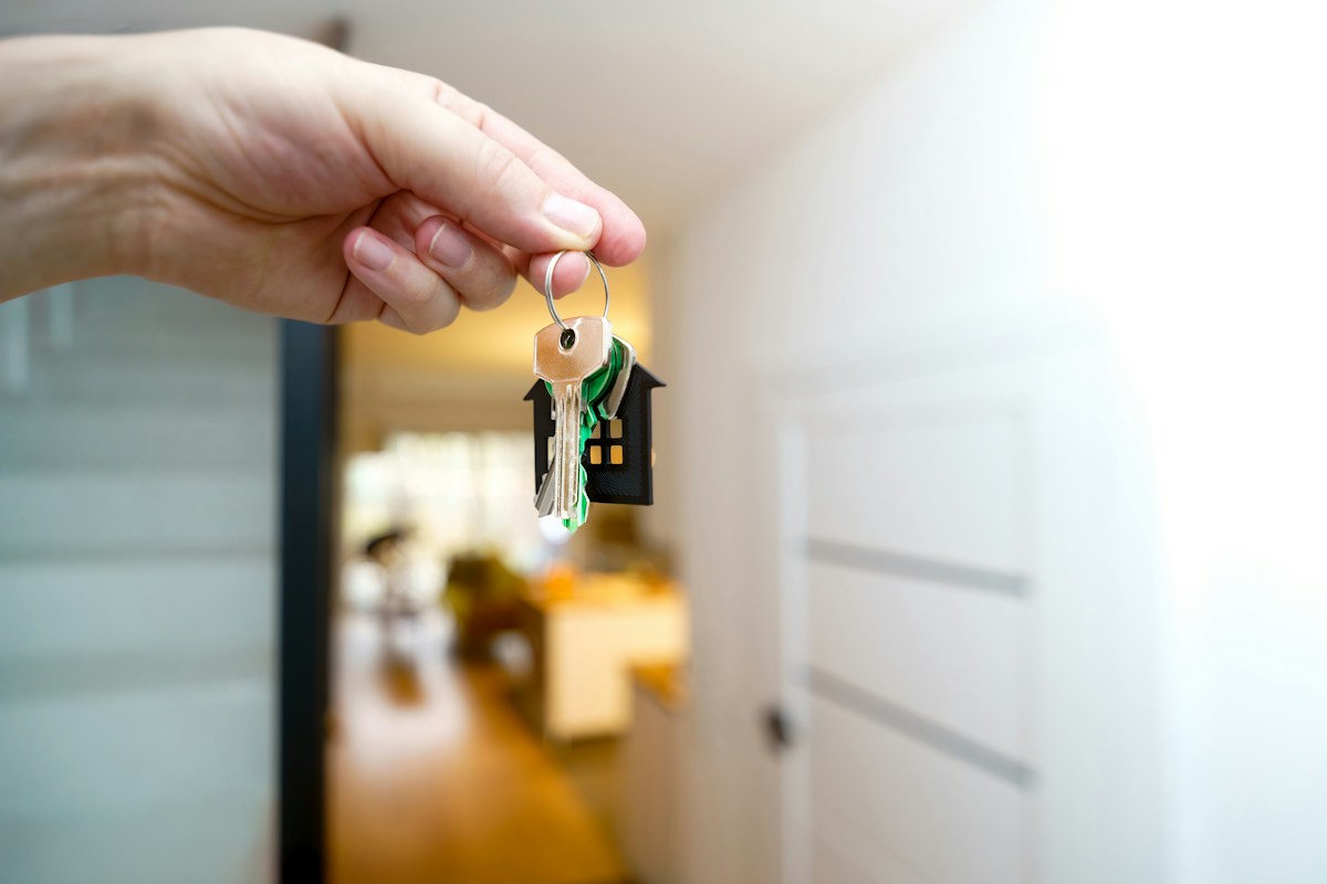 Remise des clés d'un logement détenu par une SCI